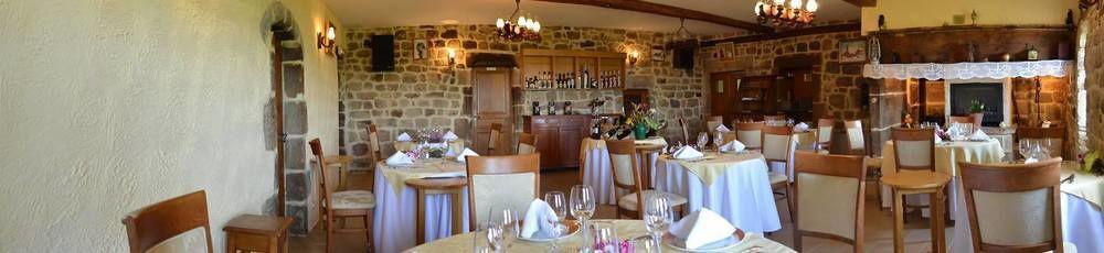 Hotel Aux Vieux Arceaux Mercuer Esterno foto