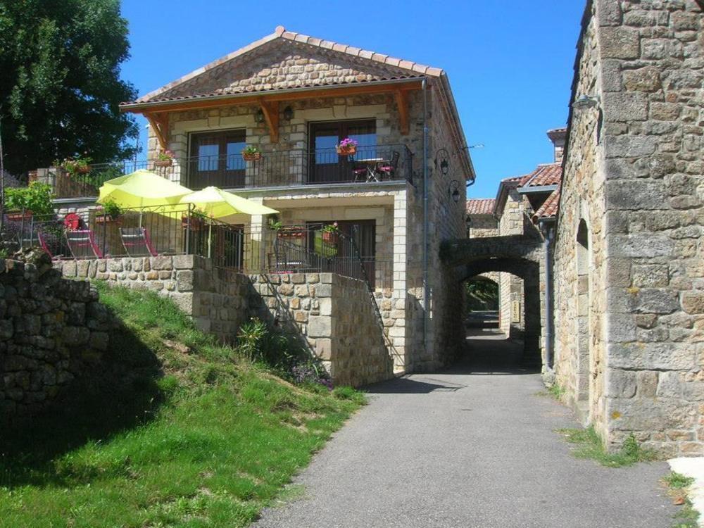 Hotel Aux Vieux Arceaux Mercuer Esterno foto