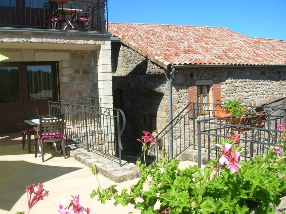 Hotel Aux Vieux Arceaux Mercuer Esterno foto