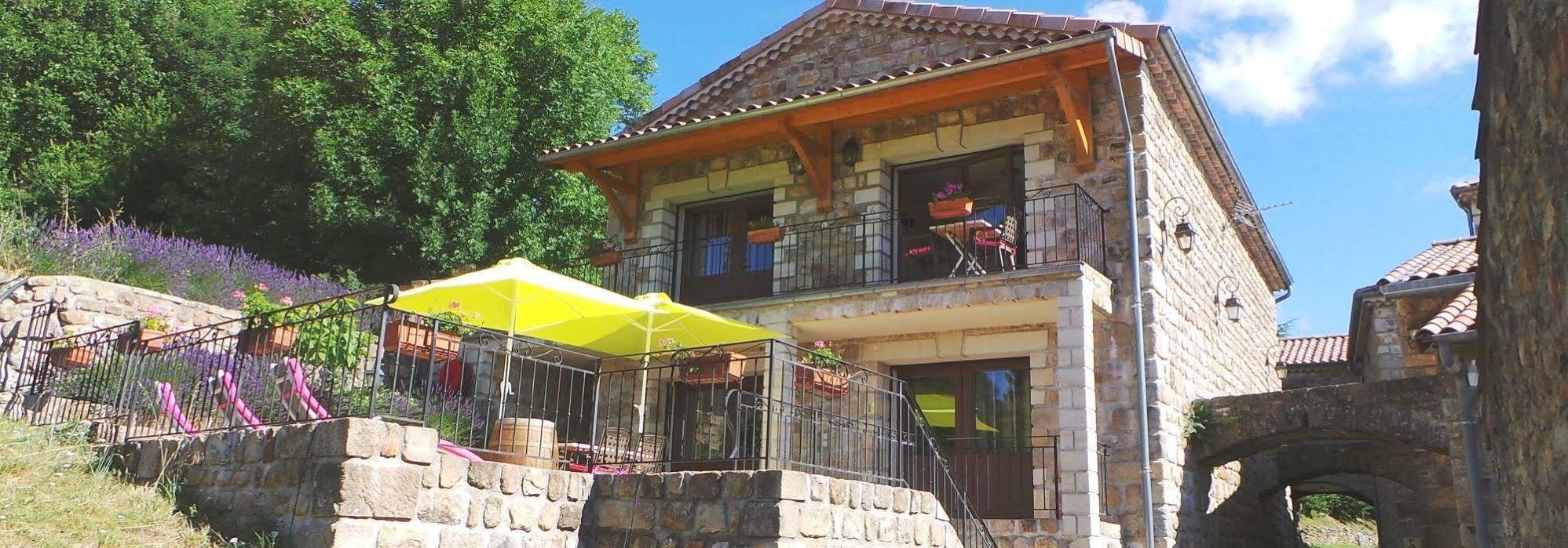 Hotel Aux Vieux Arceaux Mercuer Esterno foto