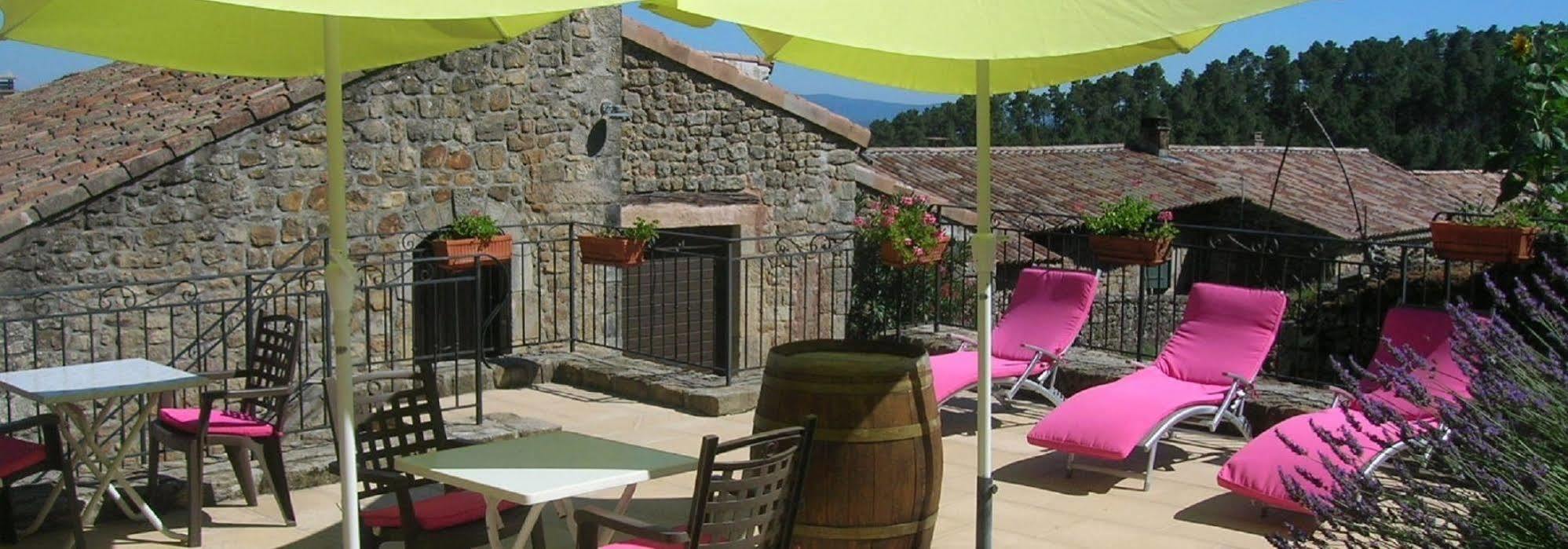 Hotel Aux Vieux Arceaux Mercuer Esterno foto