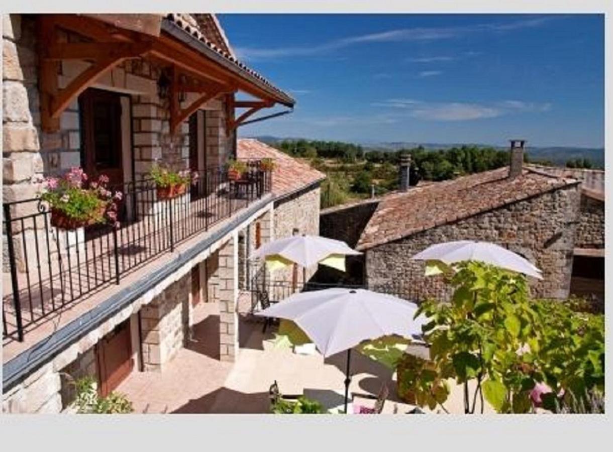 Hotel Aux Vieux Arceaux Mercuer Esterno foto